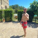 Riccardo Dose Instagram - Nessuno ha bisogno di una vacanza come chi ne ha appena fatta una. Grazie a @locautorent per aver reso il mio viaggio così rilassante. Florence, Italy