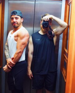Riccardo Dose Instagram - I migliori amici non ti lasciano fare cose stupide da solo. @danieldaddetta