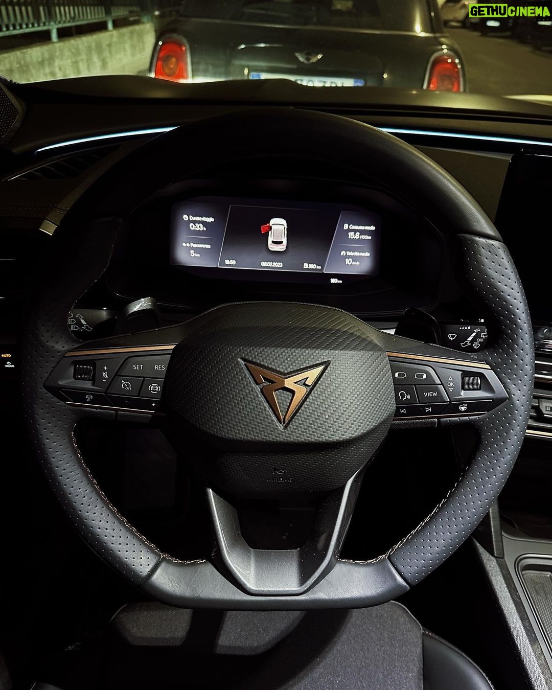 Riccardo Dose - 149.5K Likes - Sono troppo emozionato e felice di farvi vedere la mia nuova auto.
Dopo 10 anni in cui la mia amata Toyota Aygo mi ha portato in qualsiasi parte d’Italia, era giunto il momento di cambiarla.
Sono veramente contento di essermi tolto questa piccola soddisfazione
Fatemi sapere che cosa ne pensate amici ❤️