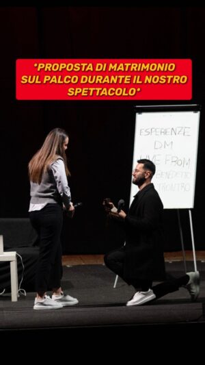 Riccardo Dose Instagram - PROPOSTA DI MATRIMONIO SUL PALCO DURANTE IL NOSTRO SPETTACOLO 💍💒❤️