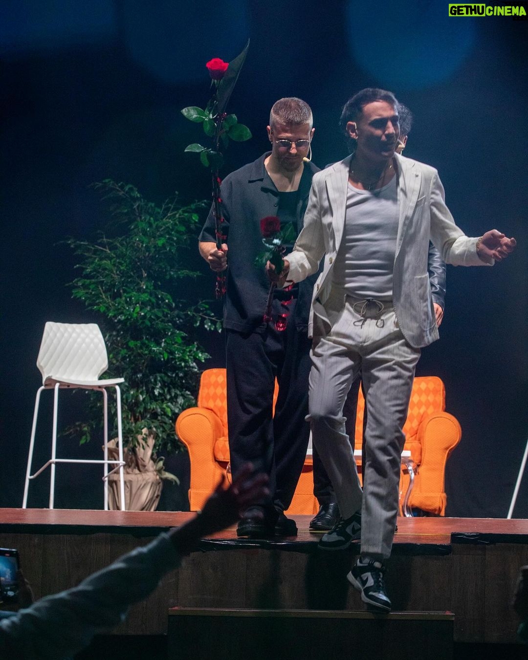 Riccardo Dose Instagram - 1/40 MONTECATINI GRAZIE 🤍 Poche volte ci è capitato di provare emozioni forti come quelle di ieri🫶🏻 Ci vediamo in tutta Italia! Teatro Verdi Montecatini Terme