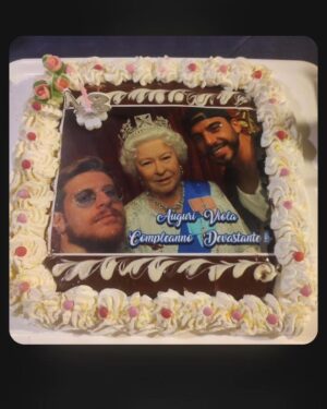 Riccardo Dose Instagram - BREVE TUTORIAL SUL COME ROVINARE IL GIORNO DEL VOSTRO COMPLEANNO.

Chiamateci e vi verremo a consegnare le torte io e @danieldaddetta