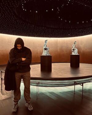 Riccardo Tisci Instagram - #seoul 🖤