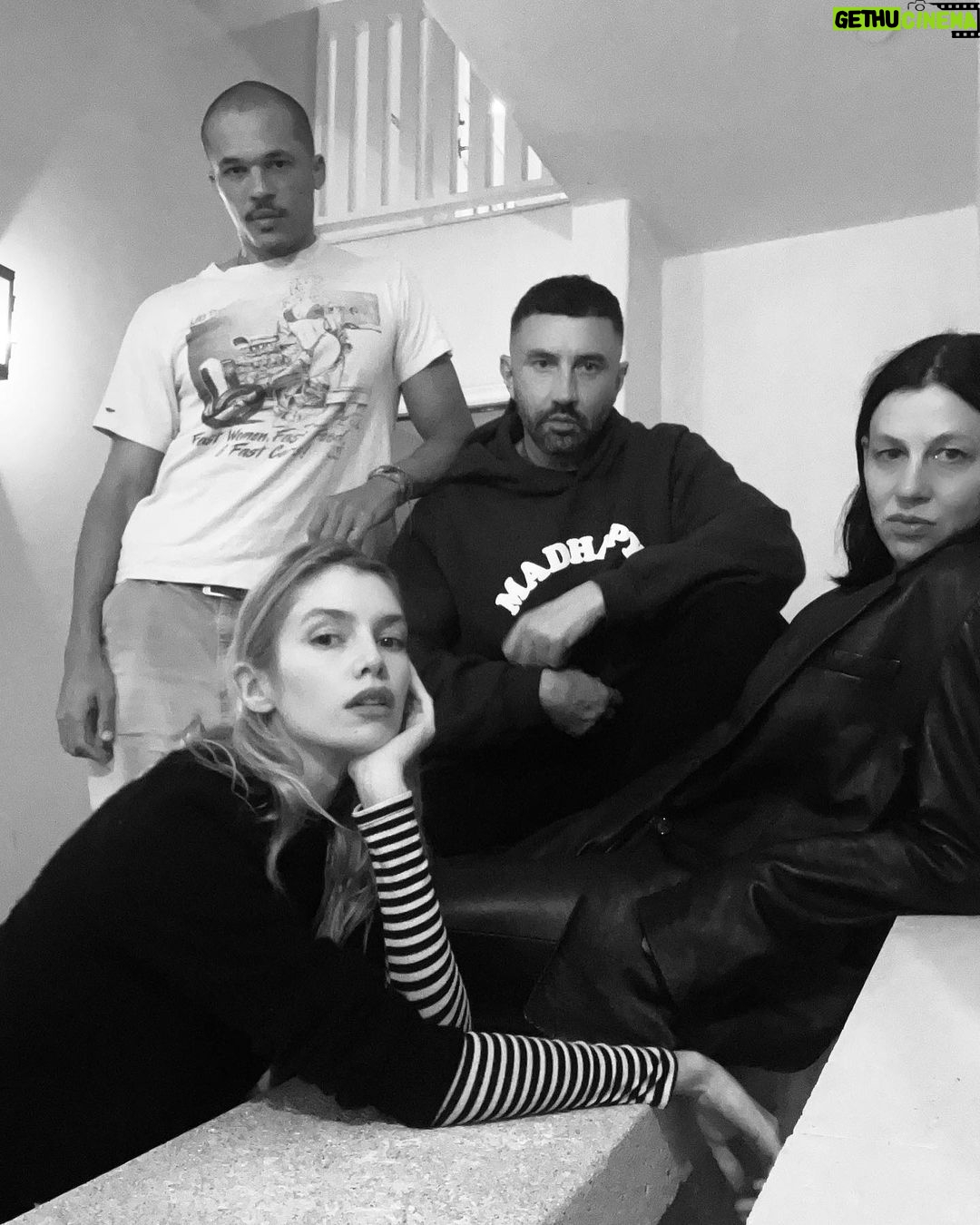 Riccardo Tisci Instagram - PURE L.A. #losangeles 🖤