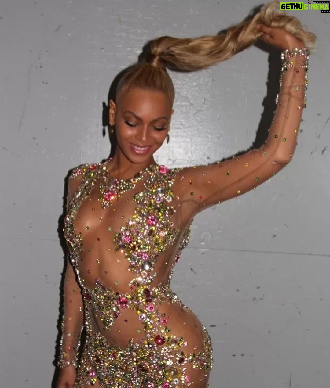 Riccardo Tisci Instagram - HB queen B @beyonce