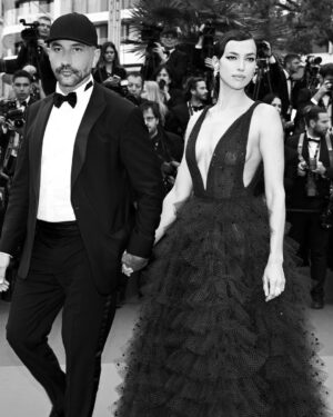 Riccardo Tisci Instagram - It was a great honor for me to participate in such a great event after a decade …Receiving all the love of the people on the red carpet left me speechless. An event made by incredible talents from my land, always makes me prouder to be Italian. Thanks to the genius Martin Scorsese, Il Maestro @giorgioarmani his wonderful team and the one and only @leonardodicaprio for having me 🖤GRAZIE