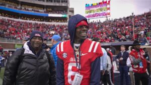 Rich Homie Quan Instagram - @olemiss I loved your energy‼️🔥.. Performed #AnotherOne at the game from #FamilyAndMula… #Reloaded droppin @ midnight!!!