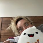 Richard Harmon Instagram – Been having some terrific sleep this past month after getting my Canadian-made @endy mattress. My little friend and I here both have bad backs and the new mattress has helped take a lot of our morning pain away. I’m able to wake up feelng well rested thanks to Endy’s Comfort Foam, which supports and adapts to my body’s needs. 
Upgrade your sleep today using my link: 
https://glnk.io/ykyj/richardsharmon

#endypartner #ad #giftedproduct