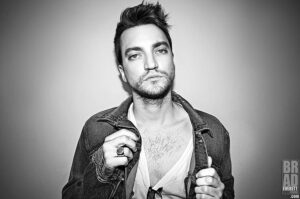 Richard Harmon Instagram - Thank you @bradley206 for always making me look nice.