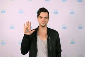 Richard Harmon Instagram - There are no excuses for distracted driving. Join myself and many others by taking the pledge at ItCanWait.com

@att #itcanwait #ad
