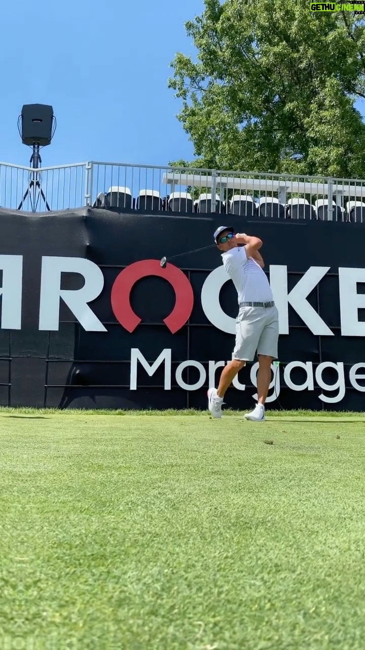 Rickie Fowler Instagram - It’s Friday…time to get after it!! @rocketclassic