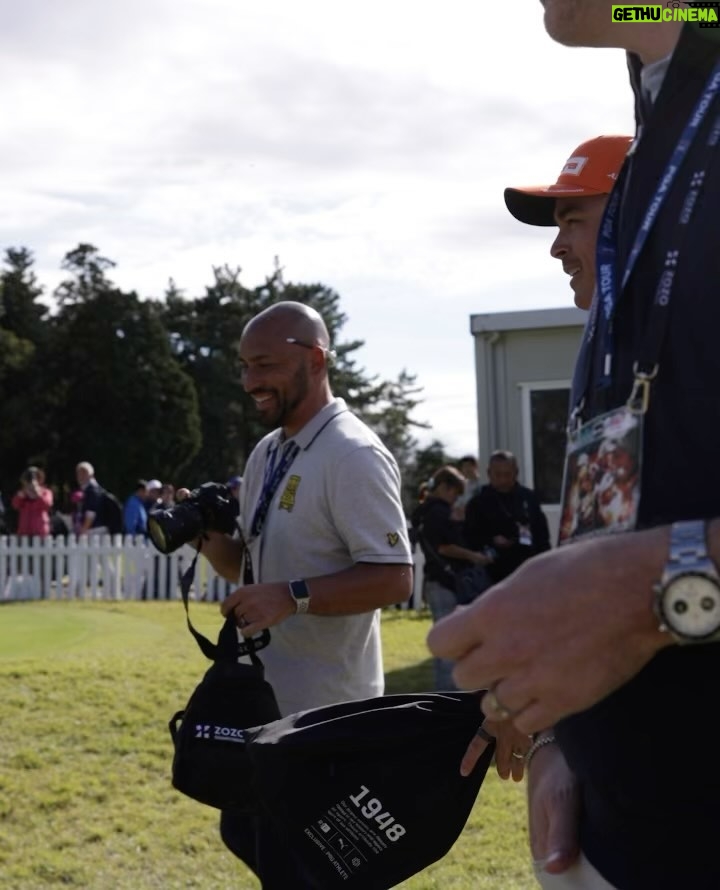Rickie Fowler Instagram - Lars gave Rickie a signed baseball bat and Rickie gave Lars a pair of signed golf shoes 🤝