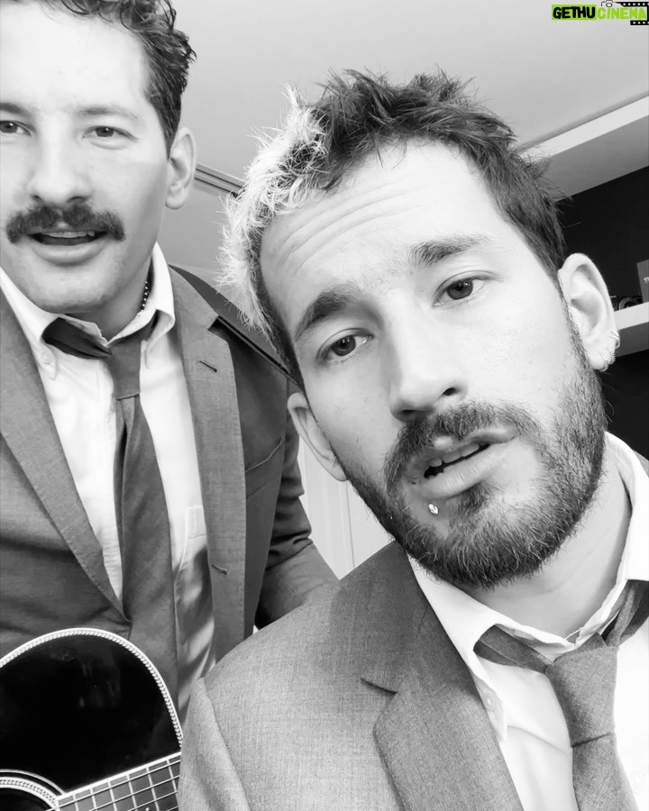 Ricky Montaner Instagram - Sacamos una canciΓ³n que se llama Vas a Destrozarme β es mi favorita. (hasta ahora) ππ»ππ»ππ»ππππ