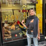 Ricky Montaner Instagram – Llegué a Madrid 🇪🇸🇪🇸 cuánto jamón se puede comer en una semana??? ✌🏼( –  _ – )✌🏼