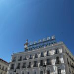 Ricky Montaner Instagram – Llegué a Madrid 🇪🇸🇪🇸 cuánto jamón se puede comer en una semana??? ✌🏼( –  _ – )✌🏼