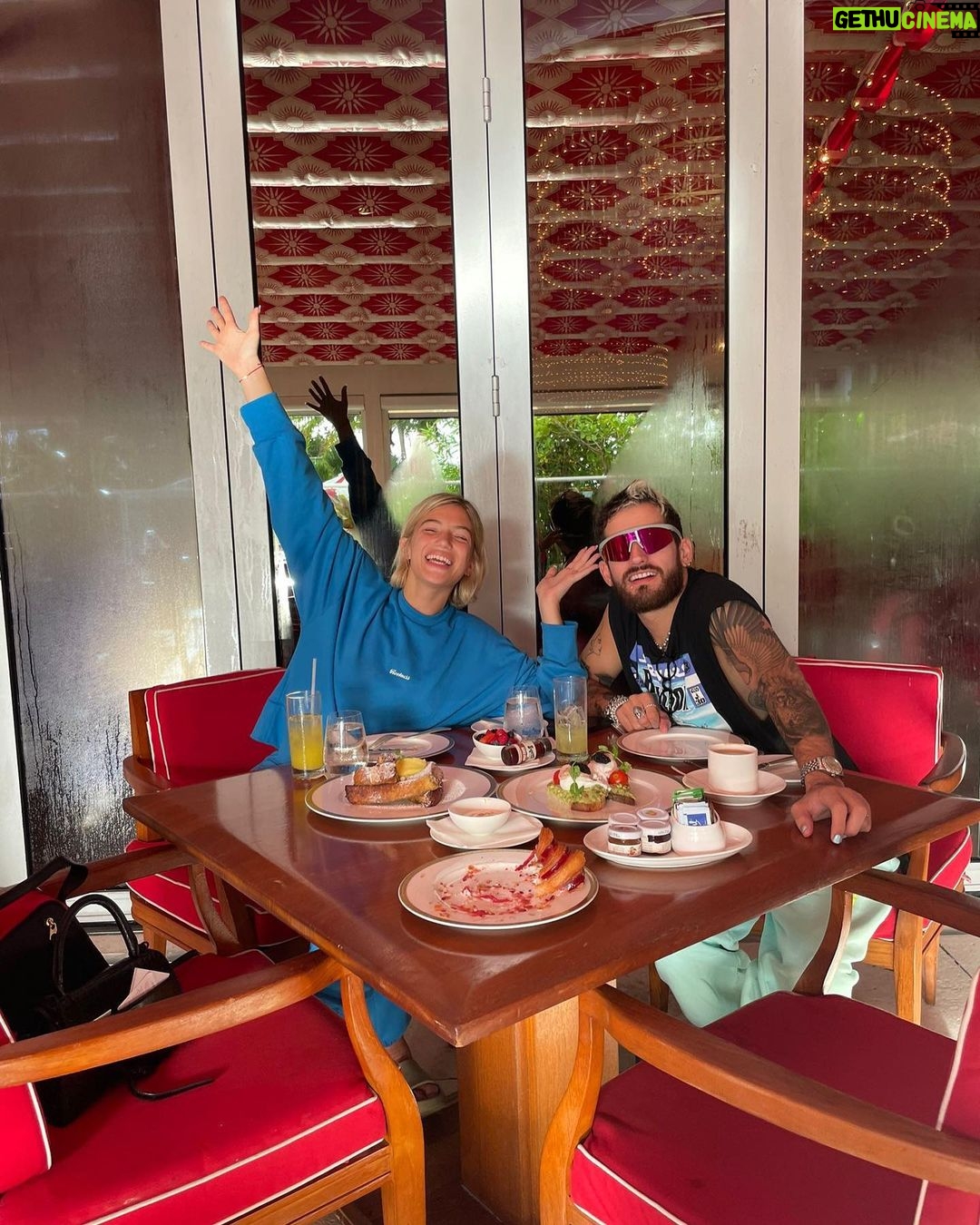 Ricky Montaner Instagram - Algunas buenas y otras malas de un cumple increíble!! Gracias x todos los mensajitos de amor q me dejaron. Los amooo 😍🫶