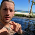 Ricky Montaner Instagram - Buenos días!! Me casé hace una semana y mi canción favorita salió antes de ayer. Estoy feliz. Los amo.