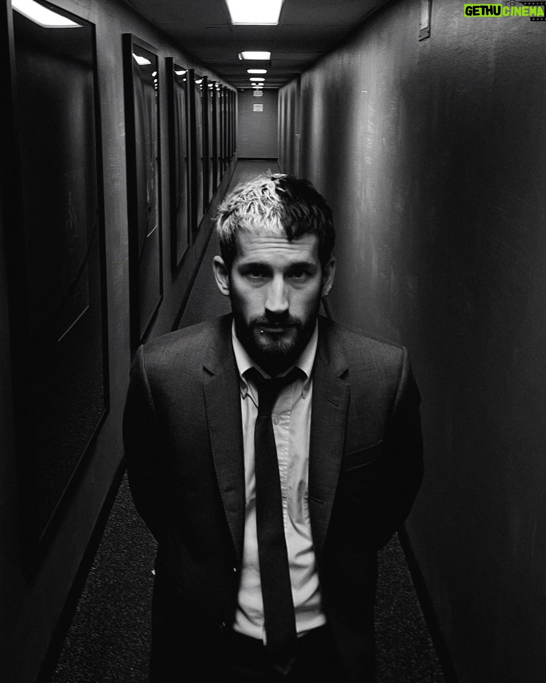 Ricky Montaner Instagram - Sacamos una canciΓ³n que se llama Vas a Destrozarme β es mi favorita. (hasta ahora) ππ»ππ»ππ»ππππ