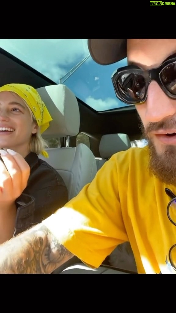 Ricky Montaner Instagram - Amé su reacción 😍😍😍🤤🤤🤤