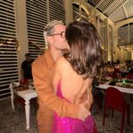 Ricky Montaner Instagram - unas fotos juntos antes de que se termine el año. navidad de amor. listos para el 2024. ❤️
