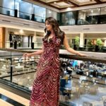 Ridheema Tiwari Instagram - The Days of Wine and Roses 🌹 Wearing : @howwhenwearclothing #valentineweek #ridhiematiwari Taj Lands End, Mumbai