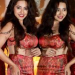 Ridheema Tiwari Instagram - And then I met my TWIN 🔺🔻 Outfit : @labelsimrankatyal #outfitinspiration #labelsimrankatyal #ridhiematiwari #ootd #twins Shifuku