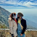 Ridheema Tiwari Instagram - Aasmani Junoon 🧿 #humtum #takemeback #manandwife #jaskaransinghgandhi #ridhiematiwari #bollywoodcouple #explore George Everest Peak