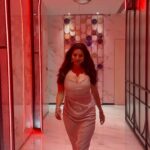 Ridheema Tiwari Instagram - Mind-bending moments in the Matrix 🌀 Choose wisely 😜 #reelitfeelit #ridhiematiwari #newyearreels #newyearseve #2024reelsviral Radisson Mumbai Goregaon