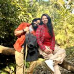 Ridheema Tiwari Instagram - Picnic day with BIWI 😀 @thegoldentusk Managed by : @matsya_media #neveradullmoment #jimcorbett #baratifall #picnicday #ridhiematiwari #jaskaransinghgandhi #wintervacay Barati row Fall
