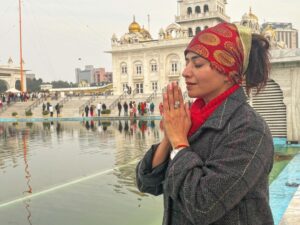 Ridheema Tiwari Instagram - Ek tera Sahara 🙏🏼

#sundayblessings #banglasahib #blessedlife #godisgood