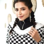 Ridheema Tiwari Instagram - Mast mei Rehne ka 🙌 Stylist : @instylewithaditi Outfit : @bereziasm Jewellery : @the_jewel_gallery 📸 : @kunal_mohite_photography 💄: @shivani_makeup_and_hairstylist Hair : @makeuphair_by_surekhas Location : @blanco_bandra #weekendmood #eotd #ridhiematiwari #explore #indianactor Blanco Andheri