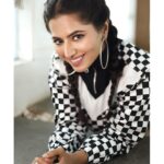 Ridheema Tiwari Instagram - Mid week Excitement 🤪🤷🏻‍♀️ Stylist : @instylewithaditi Outfit : @bereziasm Jewellery : @the_jewel_gallery 📸 : @kunal_mohite_photography 💄: @shivani_makeup_and_hairstylist Hair : @makeuphair_by_surekhas Location : @blanco_bandra #thursdaymood #potd #ridhiematiwari #explorepage #fyp Blanco Andheri