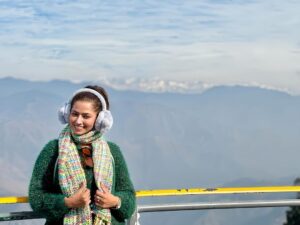 Ridheema Tiwari Instagram - High On mountains 🏔️ @shadygators.official in rest mode 🙈 #bambambhole #namahshivaay #ridhiematiwari #mountainlovers Dalai Hill