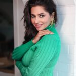 Ridheema Tiwari Instagram - I Love You more Than PIZZA 🍕🍕🍕 Stylist : @instylewithaditi Outfit : @a.la.modebyakanksha Jewellery : @justlilbling Footwear : @londonrag_in 📸 : @kunal_mohite_photography 💄: @shivani_makeup_and_hairstyist Hair : @makeuphair_by_surekhas Location : @blanco_bandra #potd #ridhiematiwari #newyearnewme Blanco Andheri
