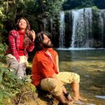 Ridheema Tiwari Instagram - Picnic day with BIWI 😀 @thegoldentusk Managed by : @matsya_media #neveradullmoment #jimcorbett #baratifall #picnicday #ridhiematiwari #jaskaransinghgandhi #wintervacay Barati row Fall