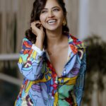 Ridheema Tiwari Instagram - Just to be with you 💝 Outfit : @cameo_store_official Styling : @instylewithaditi Earrings : @justlilbling 📸 : @kunal_mohite_photography Makeup : @shivani_makeup_and_hairstyist Hair : @makeuphair_by_surekhas Location : @blanco_bandra #merrychristmas #ridhiematiwari #eotd Mumbai, Maharashtra