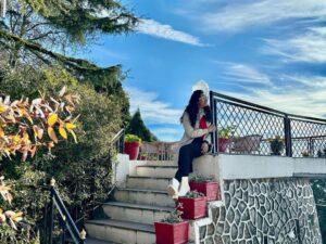 Ridheema Tiwari Instagram - Only going places that spark joy 🤩 

Currently living joy @kasmandapalace 
Managed by : @matsya_media 

#kasmandapalace #kasmandapalaceheritagehotel #wintervacay #mussooriediaries #ridhiematiwari