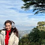 Ridheema Tiwari Instagram - Phir se Udd chali 🙌 #mountainlover #georgeeverestpeak #ridhiematiwari #traveler #mussoorie_diaries George Everest Peak