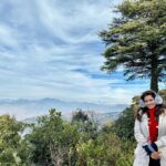 Ridheema Tiwari Instagram - Phir se Udd chali 🙌 #mountainlover #georgeeverestpeak #ridhiematiwari #traveler #mussoorie_diaries George Everest Peak
