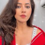 Ridheema Tiwari Instagram - Topic - MERA PATI 🤪 #trendingreels #ridhiemareelsit #mood