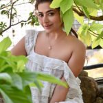 Ridheema Tiwari Instagram - जीने में आए मज़ा ? 🤔 Wearing : @cameo_store_official Princess cut Pendant : @jewelkaarvaan #happinessisabutterfly #ridhiematiwari Mumbai, Maharashtra