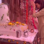 Ridhima Pandit Instagram – Aap sabhi ko “Mahashivratri” ki bohot saari shubh kaamnaayein 🙏🙏🙏.. prayed for more kindness in this world cause Lord know how much we need it 🥹✨💕🙏 #jaishivshankar thankyou to my dearest @priyankaramsay for helping me with the Abhishek .. #bholenath #mahashivratri