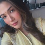 Ridhima Pandit Instagram - There are times in life you seek Divine Intervention .. I have been fortunate enough to be able to seek it through dearest @acharyavinodkumar ji 🙏.. Thankyou for helping me get blessings from Devi Maa by guiding me. You have truly been God sent 🙏