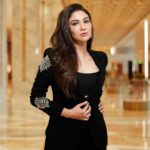 Ridhima Pandit Instagram - Channeling timeless elegance in sleek black attire. . . Wearing @worldofasra Styled by @styled_bytan P.R (outfit) @tandigital5 Jewels by @notandas_jewellers HMU @makeupbybablu Shot by @shootwithshakir Managed by @nabeelsdalvi