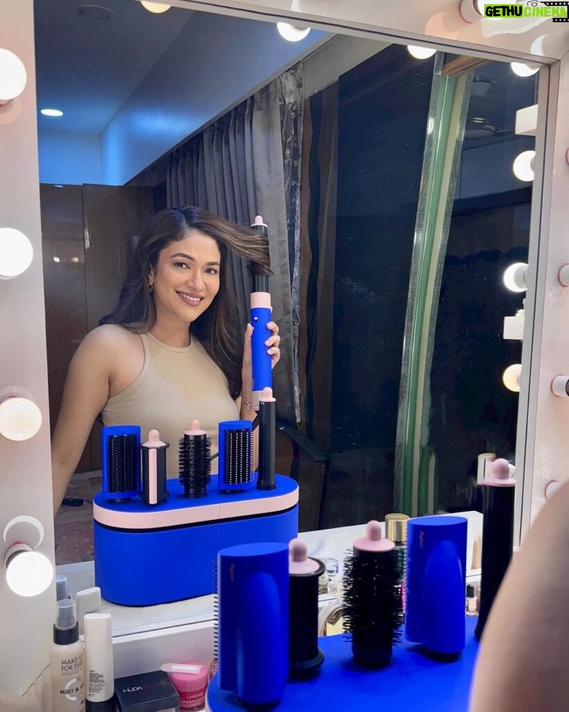 Ridhima Pandit Instagram - A sweet gift to myself 💗 Some self love and indulgence with the Dyson Airwrap! #DysonIndia #DysonHair #DysonAirwrap #gifted