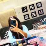 Ridhima Pandit Instagram – Cheers to the magic of New Beginnings, Messy Hair, Dirty feet, pretty flowers .. yours truly is shooting for something that she has been waiting for a very very long time.. aapki duaaon main panaah dene ke liye shukriya 🫶🏻🥹 #gratitude #magic #newbeginnings #work #happiness Pune City