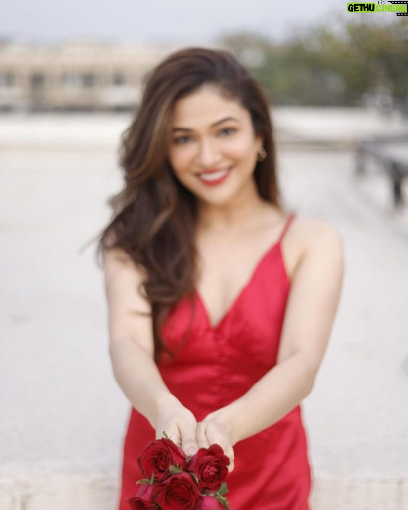 Ridhima Pandit Instagram - Forever grateful for your love ❤️ Happy Valentine’s day everyone ❤️❤️❤️ 📸 :- @gauravarrow . . . #valentinesday #2024