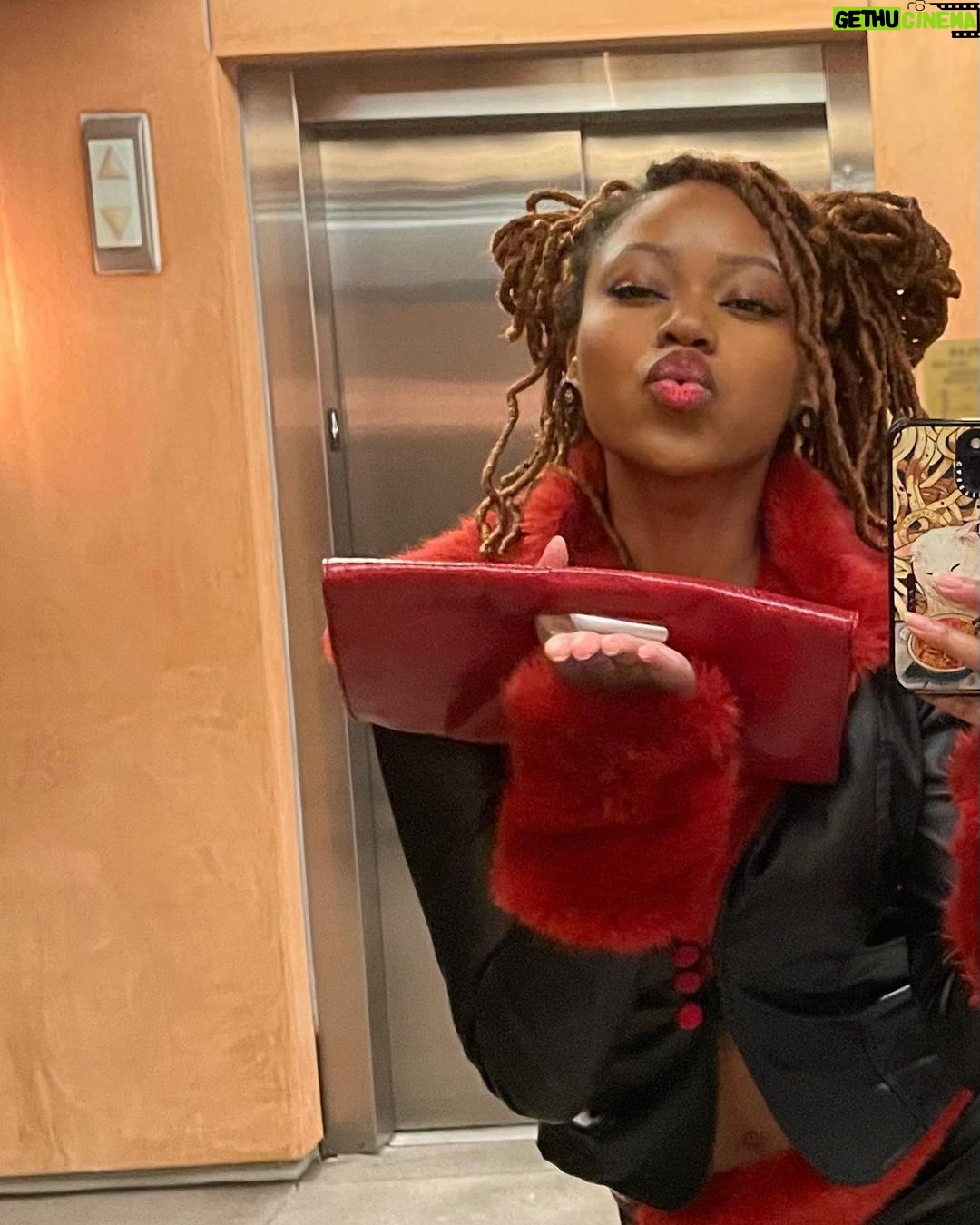 Riele Downs Instagram - happy valentine’s day one and all 💃🏾 *from the #shotgunwedding premiere ❣️ @amazonstudios thank u ! xo