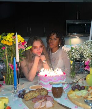 Riele Downs Instagram - 🎂 BIRTHDAY ANGEL 👼

@lizzy_greene my girl 🥹 i loveeee you very much ♥️ here’s to unlocking a whole new decade of adventures!!! 4LYFERSSSS 👯‍♀️🤞🏾