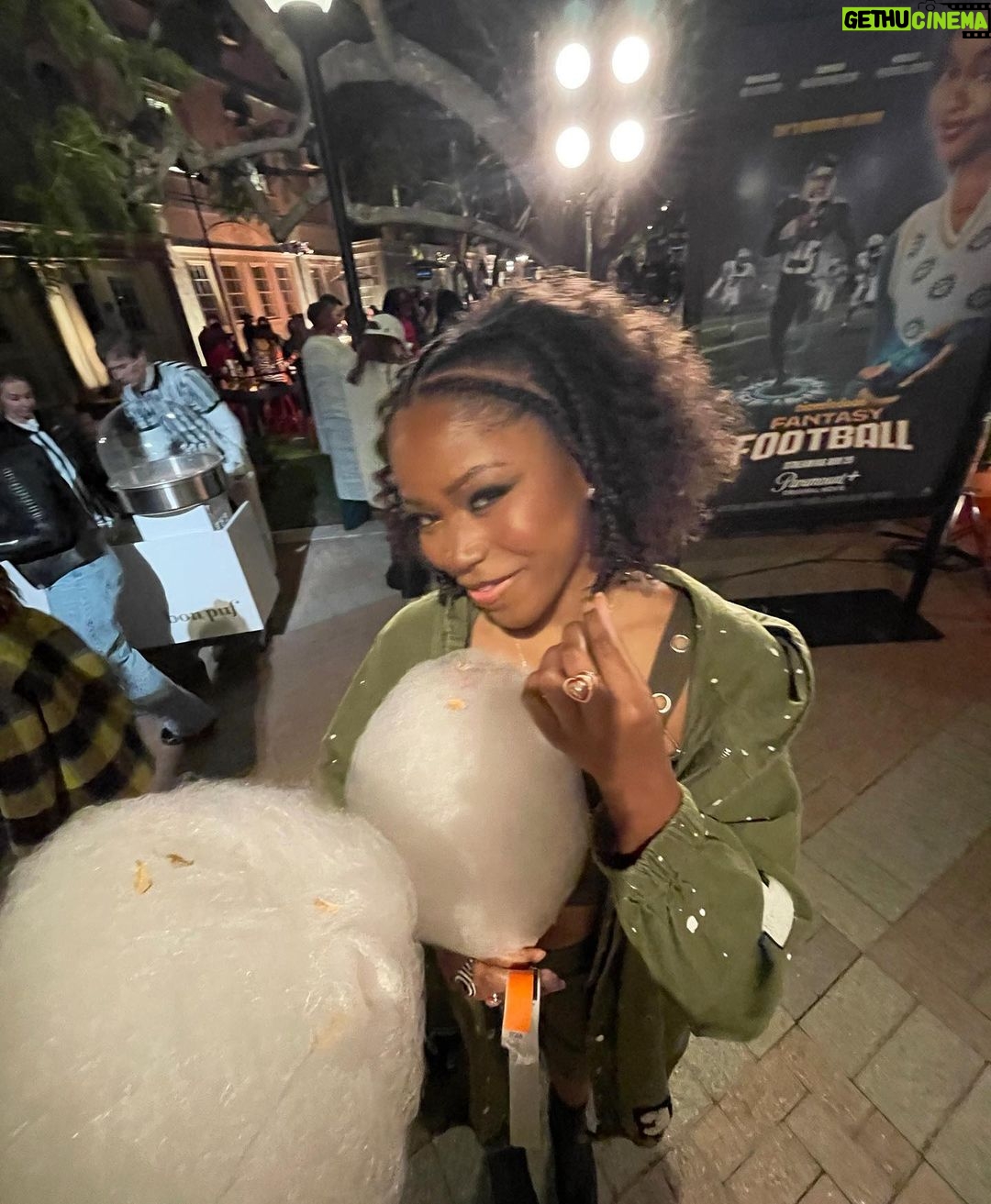 Riele Downs Instagram - fantasy football 🏈 @marsaimartin killed it, go stream !!
